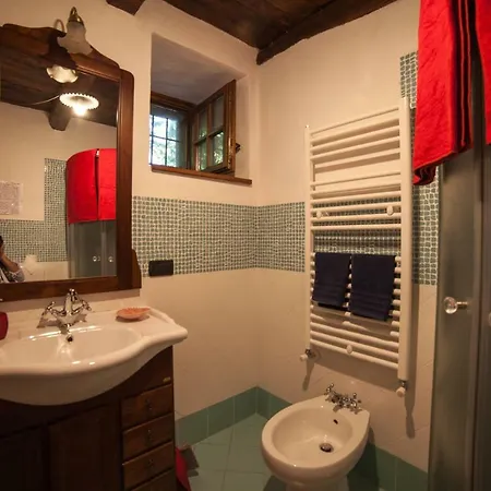 Rum i privatbostad La Vecchia Casa Rosa *