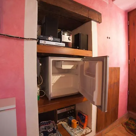 Alloggio in famiglia La Vecchia Casa Rosa Cannero Riviera