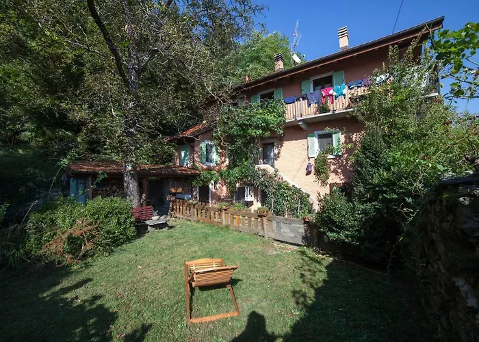 La Vecchia Casa Rosa Pansiyon Cannero Riviera