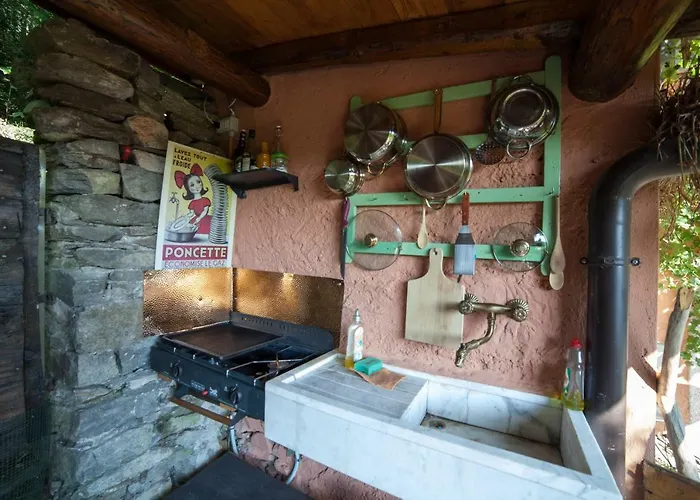 Pansiyon La Vecchia Casa Rosa Cannero Riviera