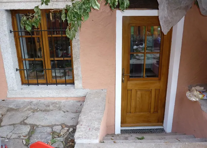 منزل للإقامة La Vecchia Casa Rosa