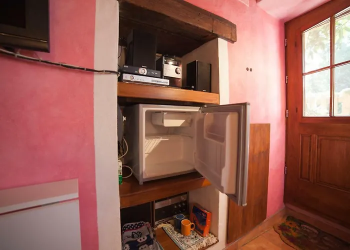 Pansiyon La Vecchia Casa Rosa Cannero Riviera