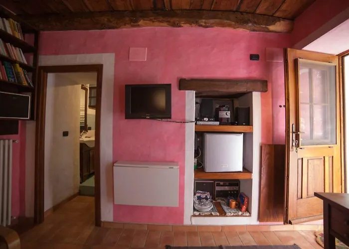 La Vecchia Casa Rosa منزل للإقامة *